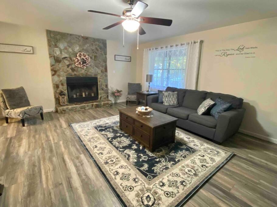 Donna'S Charm: 3 Br/King-Suite/Pools/Golf Daphne Extérieur photo